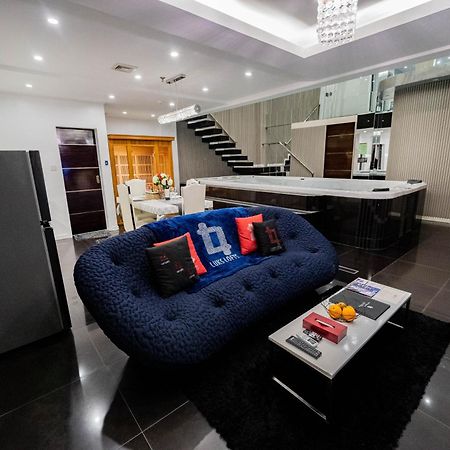 Luks Lofts Hotel & Residences Batangas Екстер'єр фото