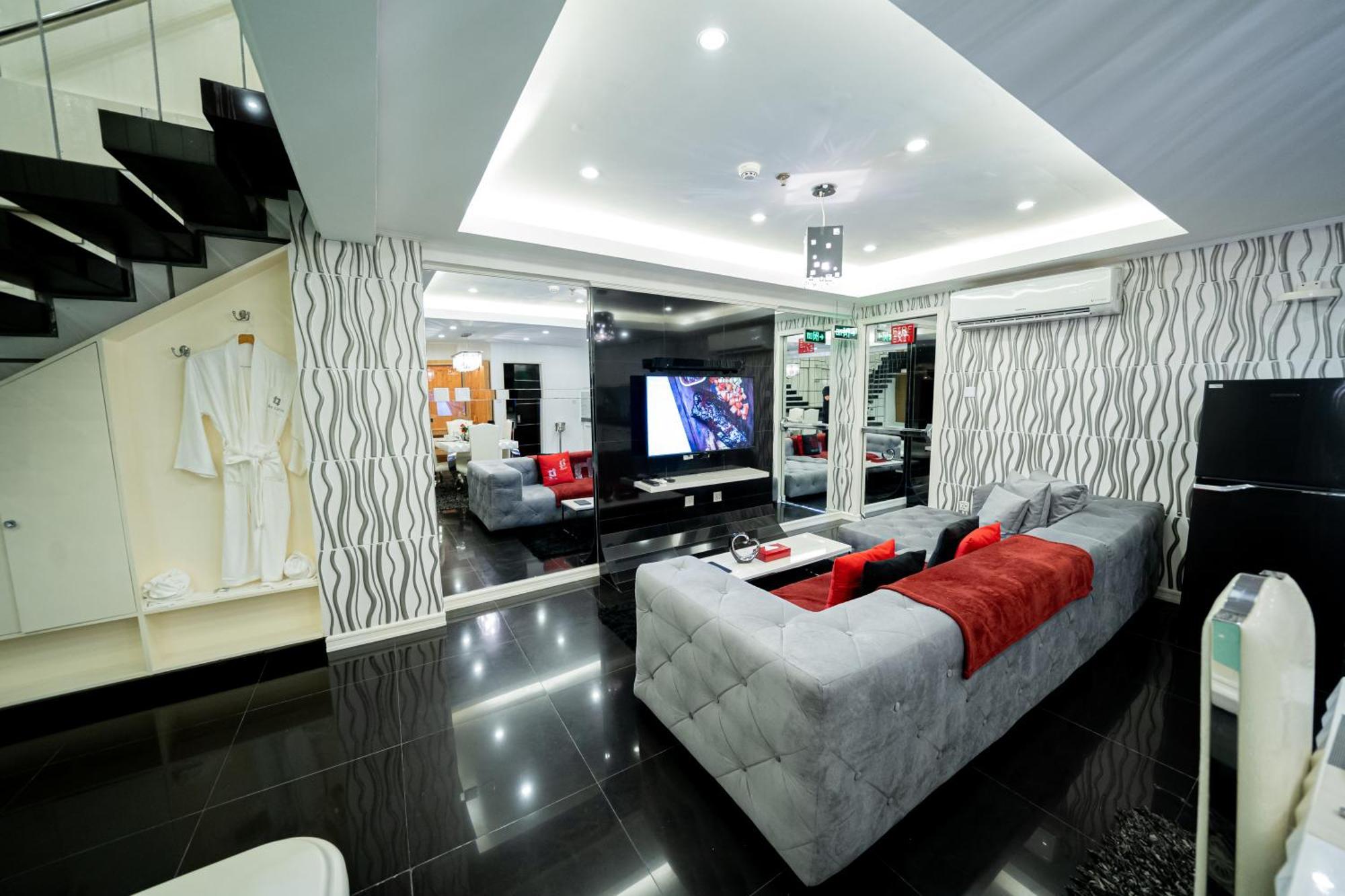 Luks Lofts Hotel & Residences Batangas Екстер'єр фото